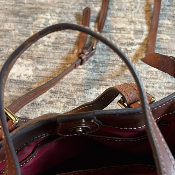 Dooney & Burke Elegant Leather Handbag - gray/brown - small crossbody - Picture 11 of 11